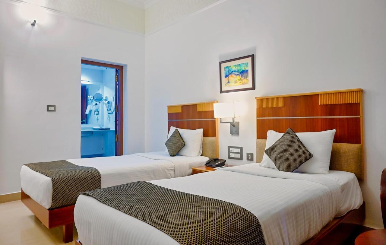 Contour Backwaters Hotel Resort&Convention Centre Rāmankari Exterior foto