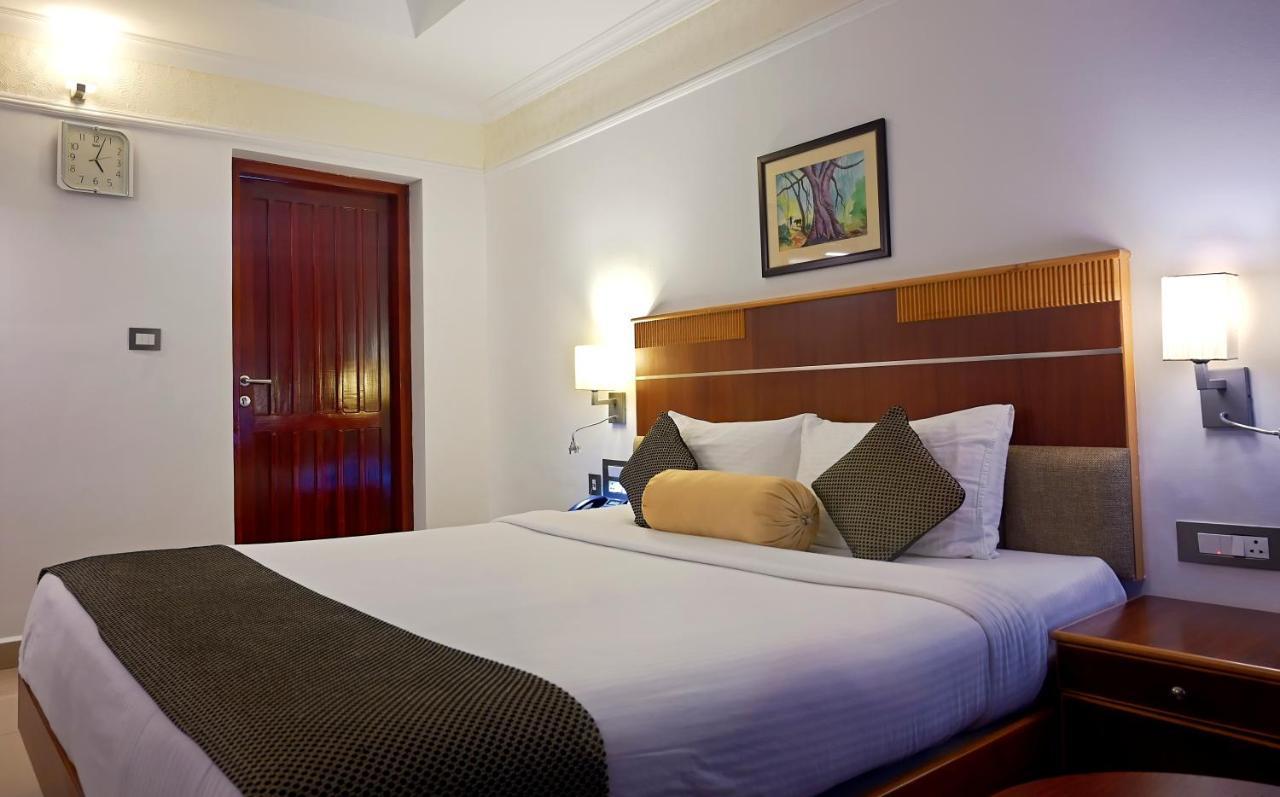 Contour Backwaters Hotel Resort&Convention Centre Rāmankari Exterior foto