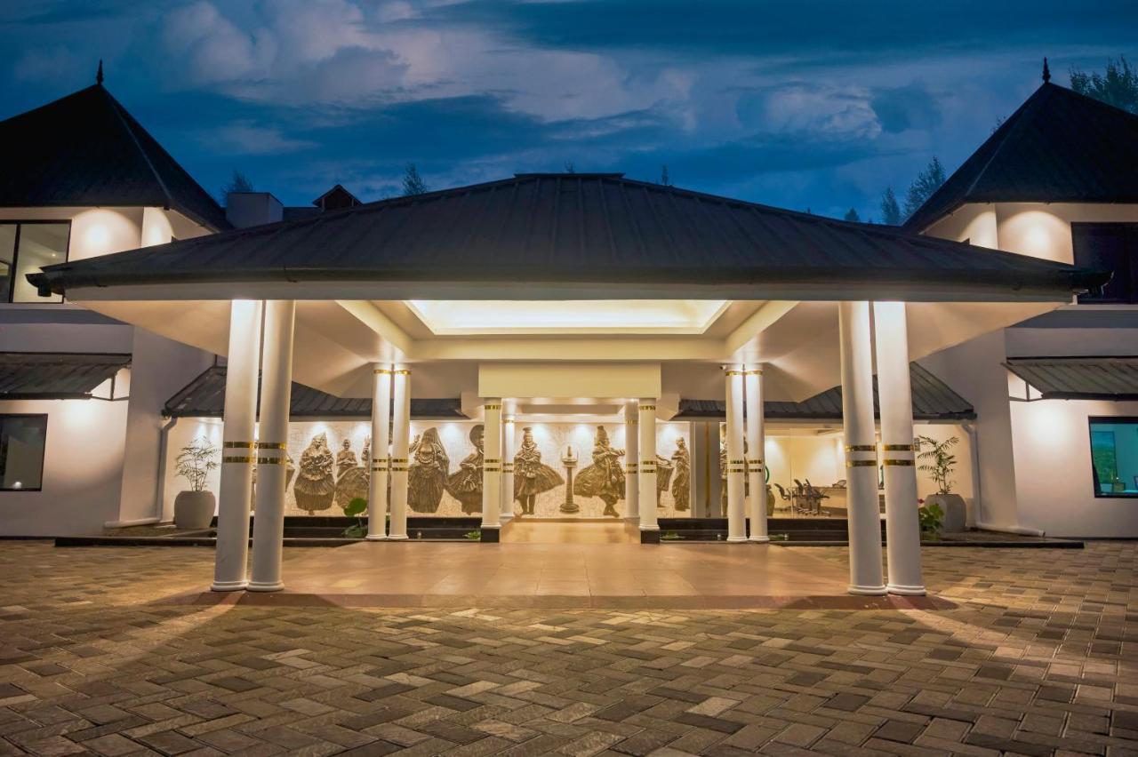 Contour Backwaters Hotel Resort&Convention Centre Rāmankari Exterior foto
