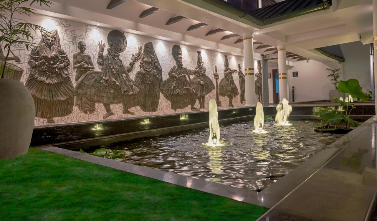 Contour Backwaters Hotel Resort&Convention Centre Rāmankari Exterior foto